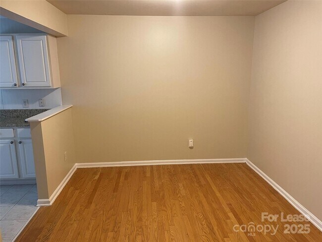 Building Photo - 6617 Vlosi Dr