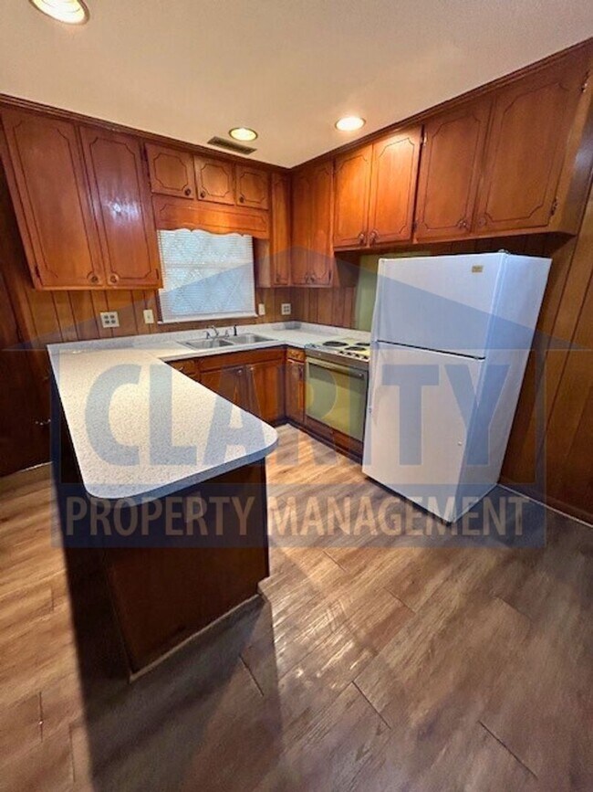 Foto del edificio - 405 Emmett Ave NW
