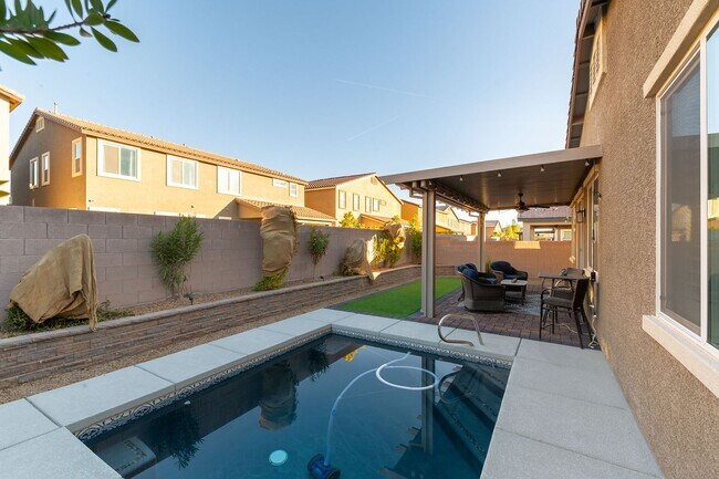 Building Photo - Coming Soon: 4 Bd, Single Story, Open Conc...