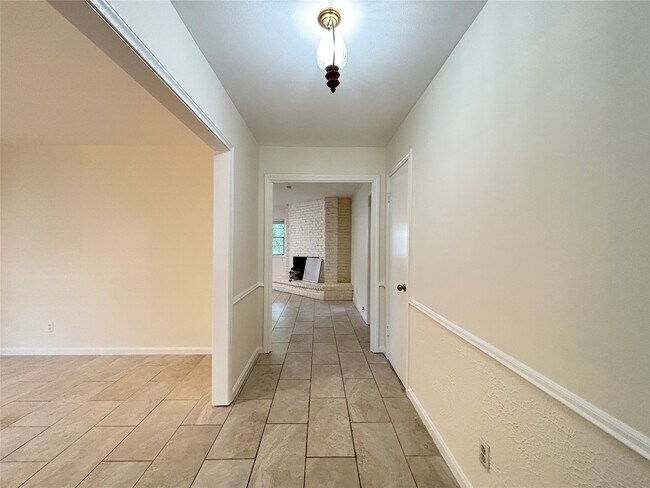 Foto del edificio - 12342 Barryknoll Ln