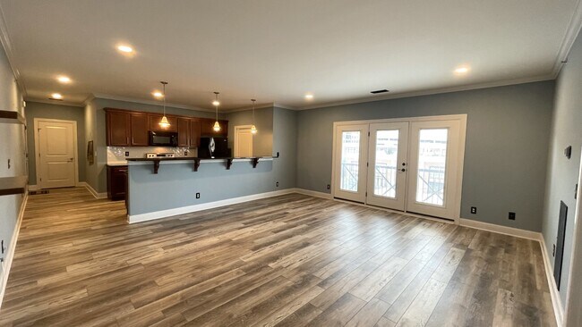 Building Photo - 303 Criddle St