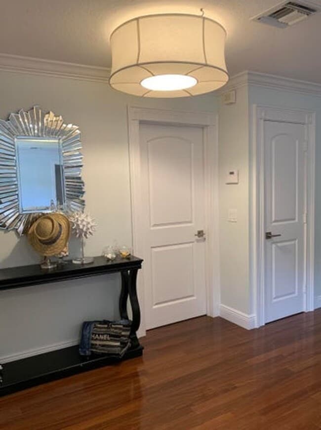 Foto del edificio - 2459 Cardinal Ln