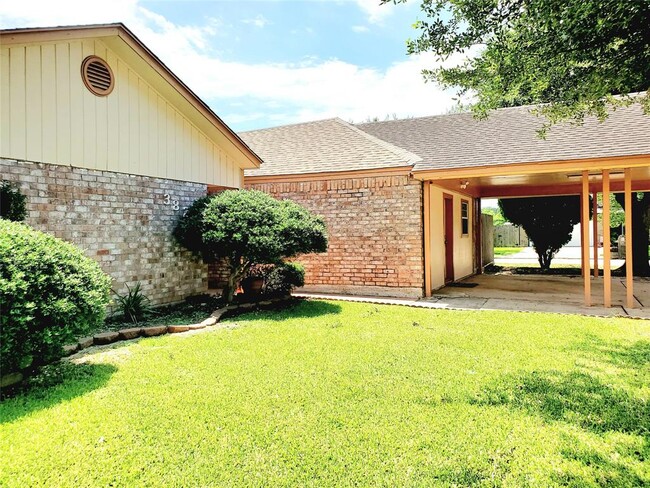 Foto del edificio - 3827 Monmouth Ln