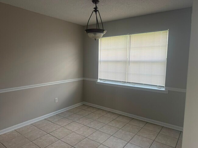 Building Photo - 727 Timber Ridge Trail