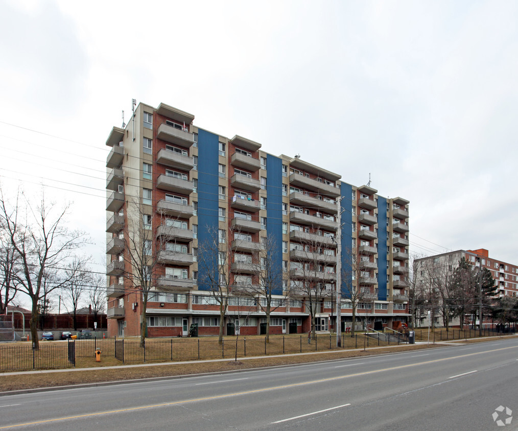 Primary Photo - 3485 St Clair Ave E