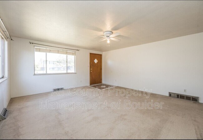Foto del edificio - 1517 Stuart St