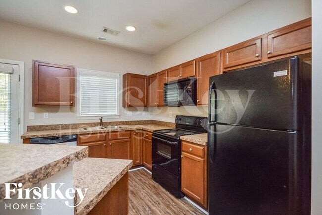 Foto del edificio - 10134 Benton Woods Dr