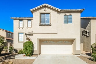 Building Photo - 9018 E Glade Ave