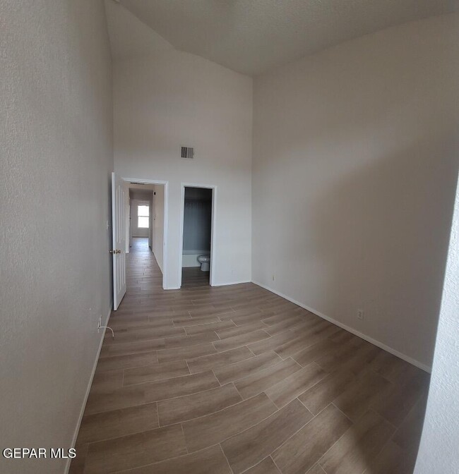 Building Photo - 11813 Kings Arms Ct