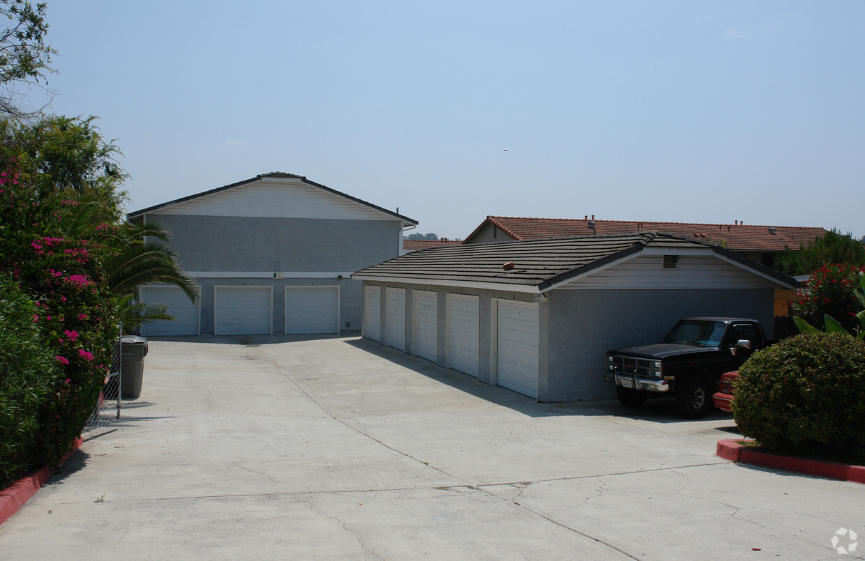 Primary Photo - 205 Cedar Rd