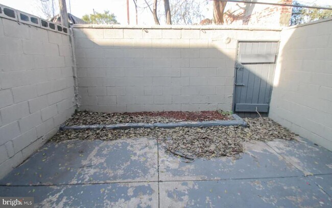 Building Photo - 1524 S Taylor St