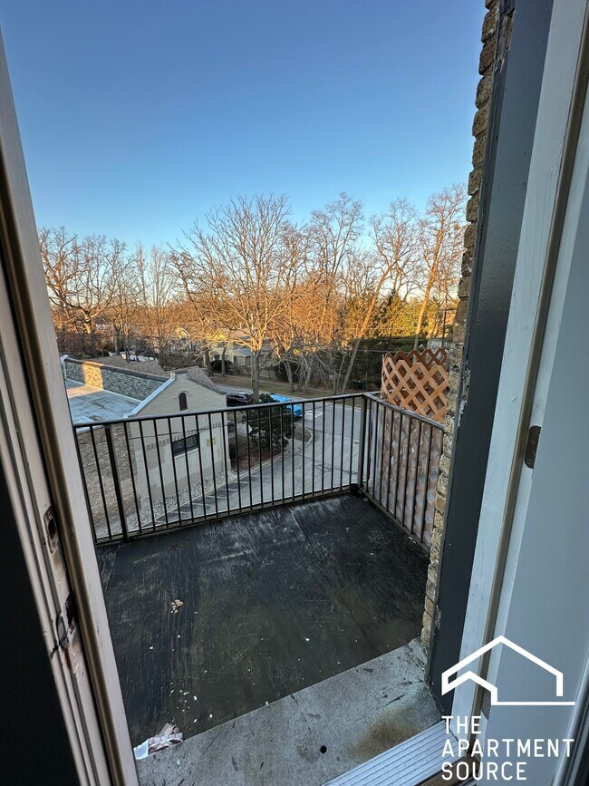 Building Photo - 730 Judson Ave