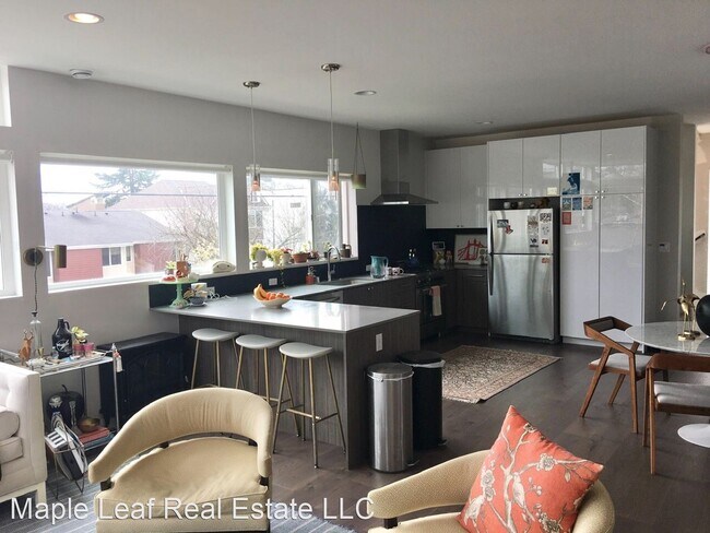 Foto del edificio - 2 br, 2.5 bath House - 2418 NW 62nd St