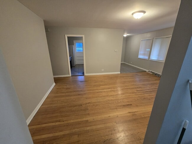 Building Photo - 15135 Woodlawn Ave