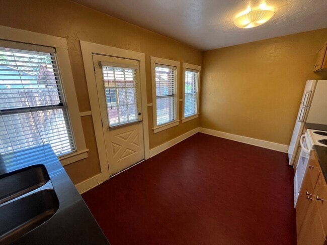 Foto del edificio - Historic Downtown Bend 1 Bed/1 Bath Unit - Harriman Street