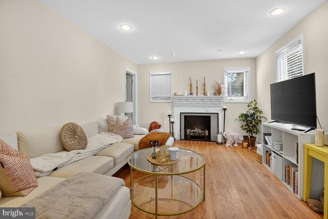 Foto del edificio - 3705 8th St S