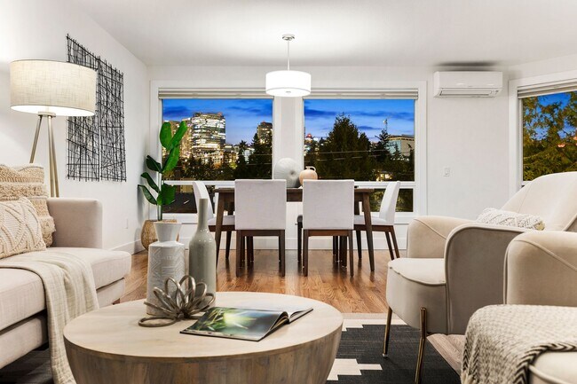 Foto del edificio - 9817 SE Shoreland Dr