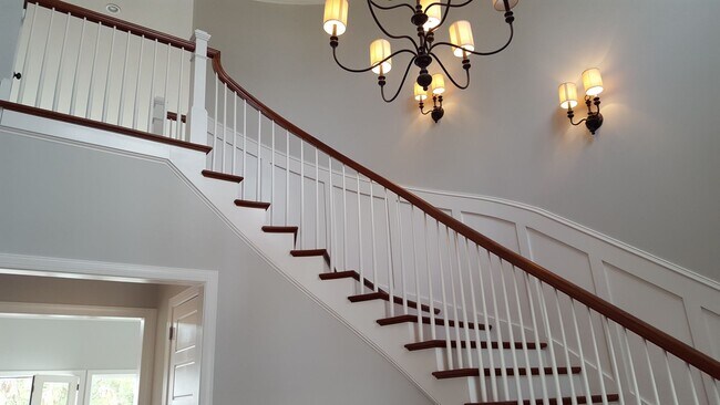 Foto del edificio - Executive 5 bedroom in Rivertowne Country ...