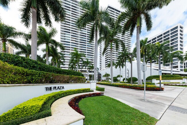 Foto del edificio - 525 S Flagler Dr