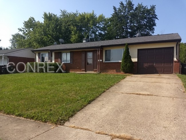 Building Photo - 4 Bedroom Ranch home!!!