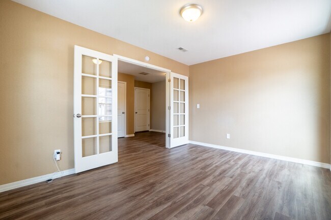 Foto del edificio - 9541 Holton Ct