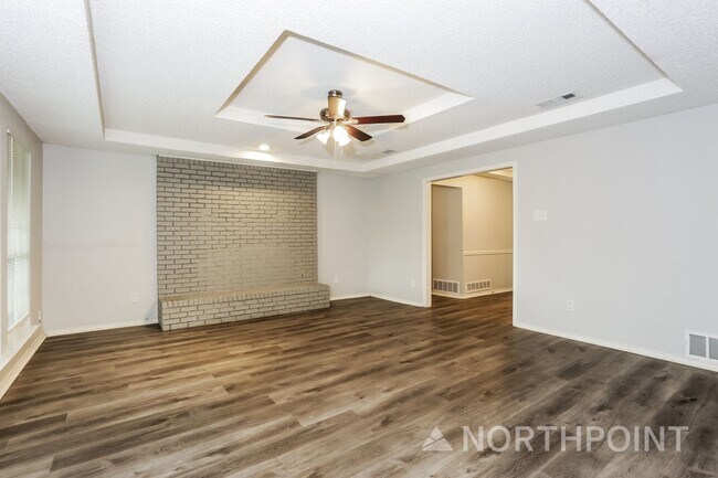 Foto del edificio - 3 BR/2BA | Newly Renovated Single Family Home |  Gated backyard!