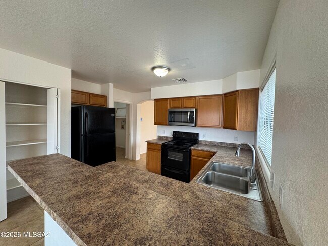 Foto del edificio - 7815 S Wild Primrose Ave