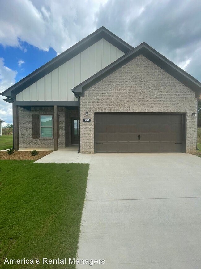 Foto del edificio - 4 br, 2 bath House - 9047 Ivanhoe Drive