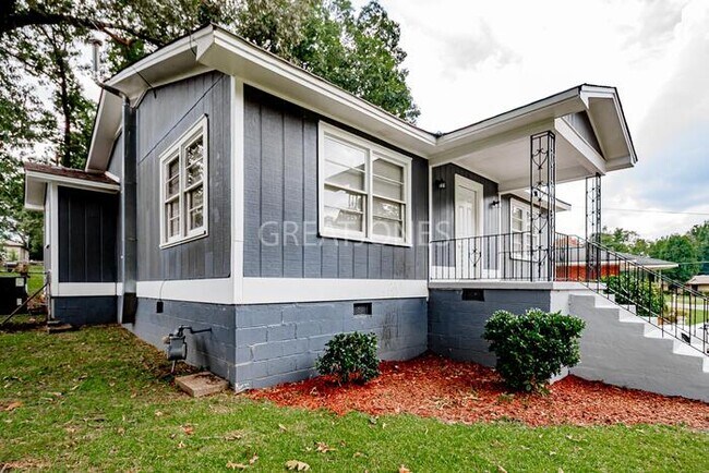 Building Photo - 227 Ridgewood Ave