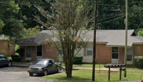 Building Photo - 15 Hotel St