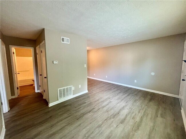 Foto del edificio - 6077 Pine St