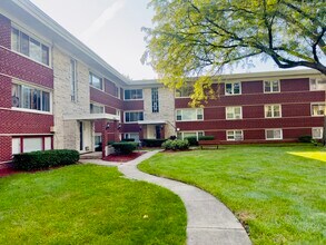 Building Photo - 6864 W Lode Dr