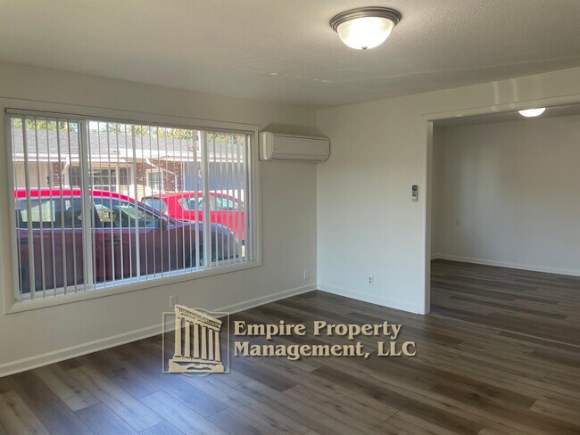 Building Photo - 1035 5th St