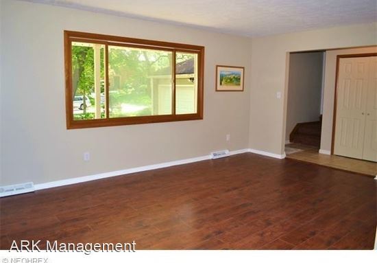 Foto del edificio - 3 br, 2.5 bath House - 2540 Charney Rd