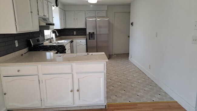 Foto del edificio - 1712 S Virginia Ave