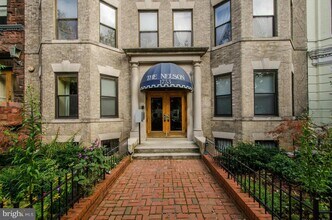 Building Photo - 1733 20th St NW