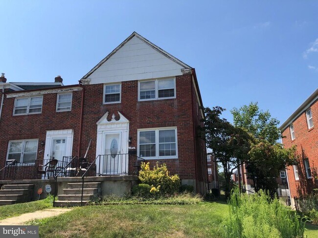 Building Photo - 1412 Langford Rd