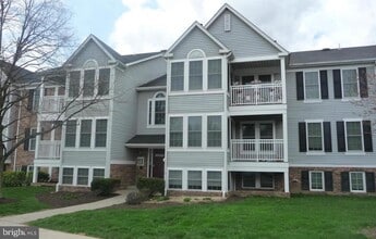 Building Photo - 1492 Greenbriar Cir