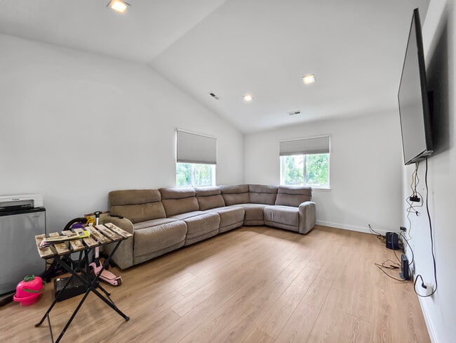 Building Photo - Charming 3 beds 2 baths in Denver!