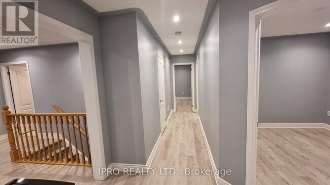 Building Photo - 227 Leiterman Dr