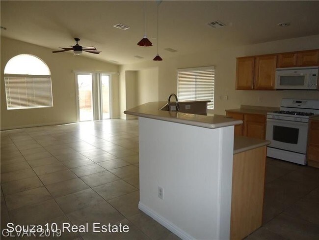 Building Photo - 4 br, 2 bath House - 6120 Alderley Court