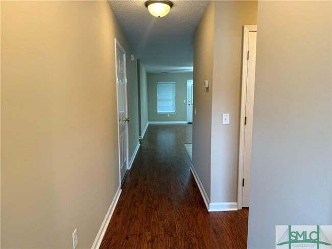 Building Photo - 8002 Towne Pk Dr