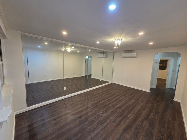 Building Photo - Bright & Cozy 2BR Duplex in Prime Brooklyn...