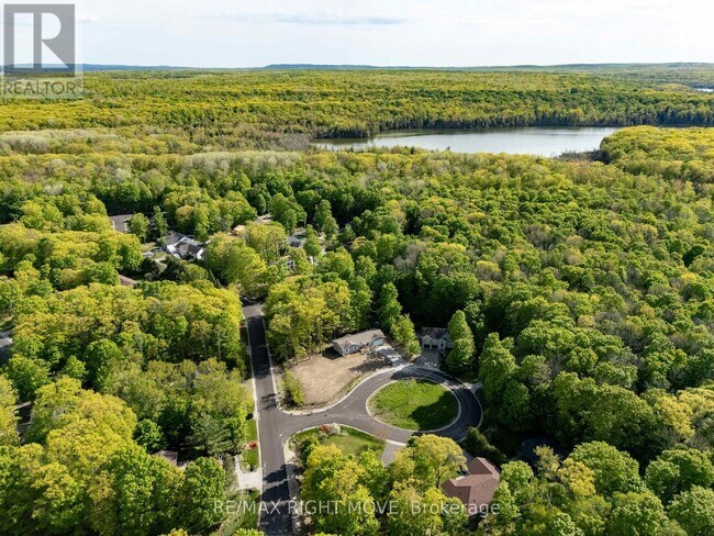 Photo du bâtiment - 1 Ojibway Ct