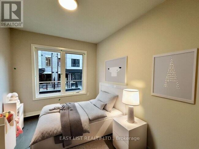 Building Photo - 11 Baynes Wy