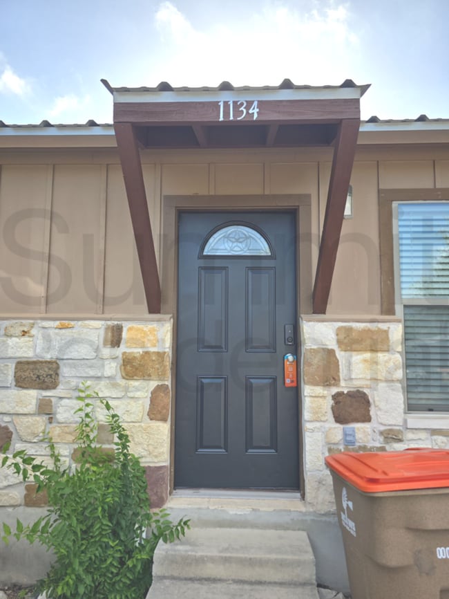 Building Photo - 1134 Indian Hollow