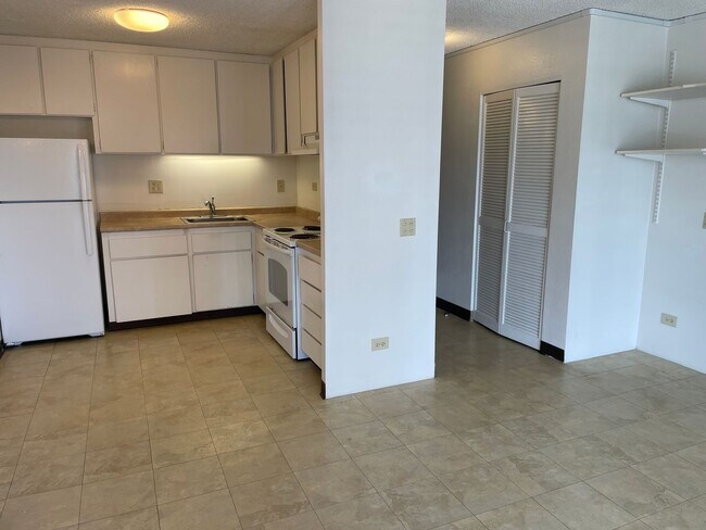 Foto del edificio - Rainbow Place - Moiliili - 1 Bdrm/1 Bath/1...
