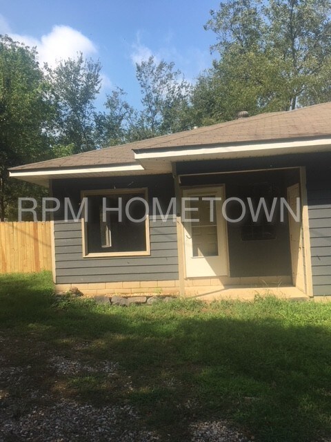 Primary Photo - 126 Mt Carmel Rd