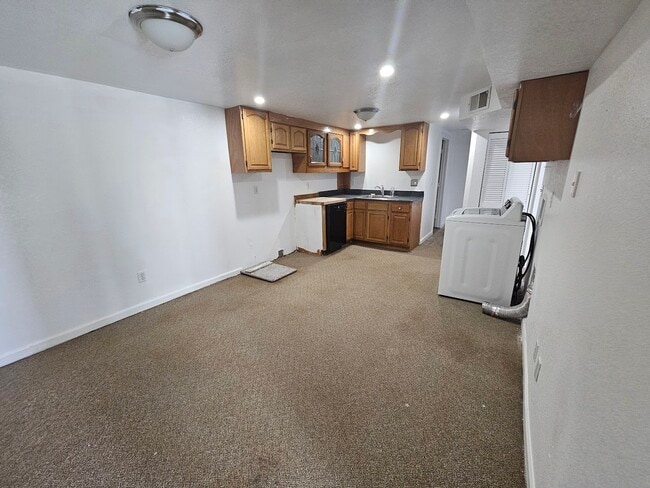 Building Photo - 8080 Knox Ct