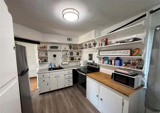 Foto del edificio - 3311 Marbury Dr